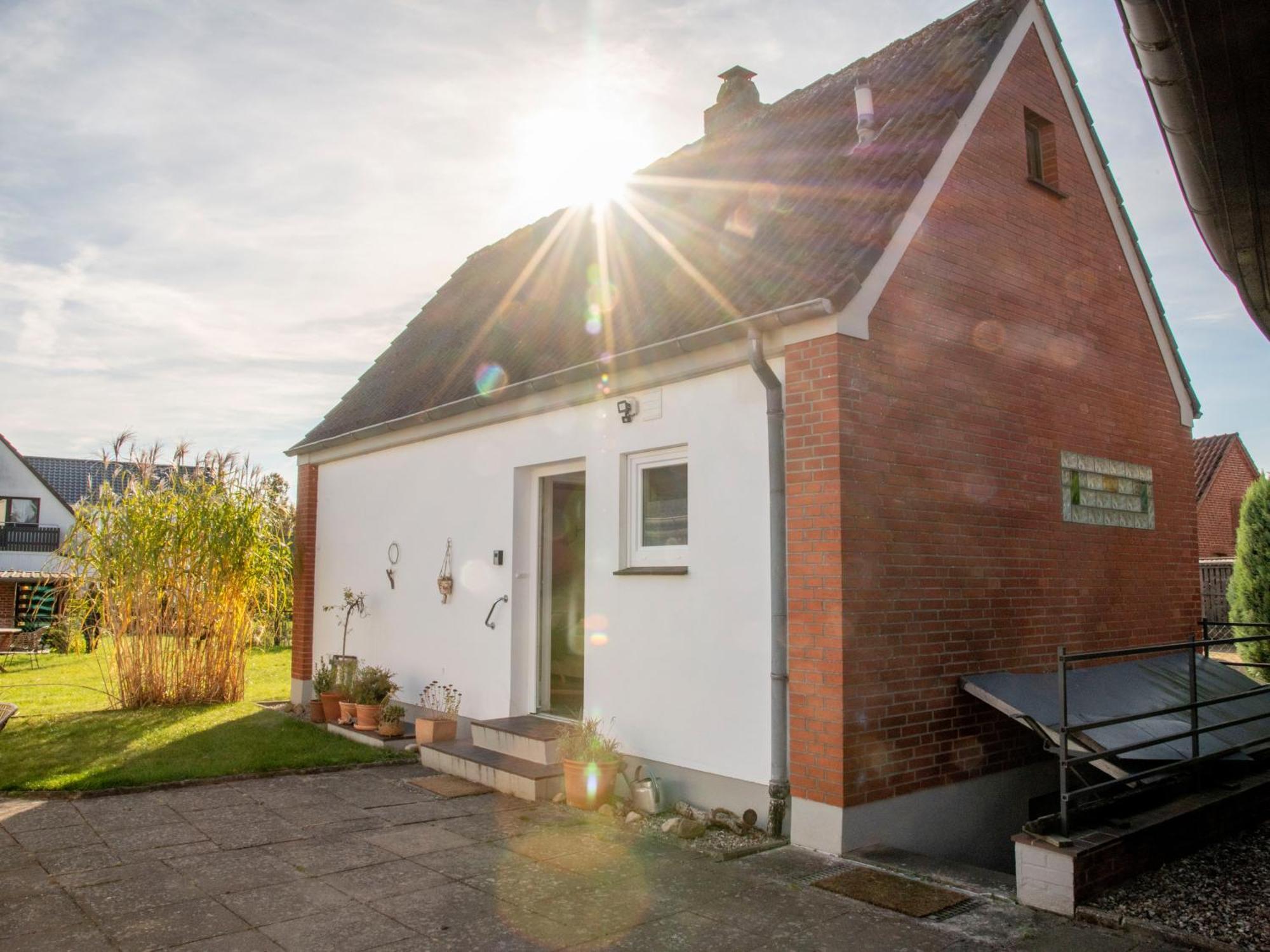 Kleines Ferienhaeuschen Im Garten Eutin Extérieur photo